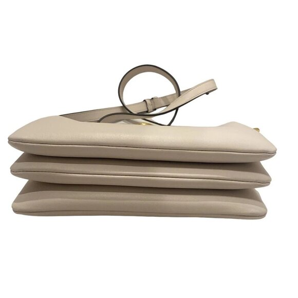 Auth Salvatore Ferragamo Gancini - White Leather Shoulder Bag - Picture 4 of 8